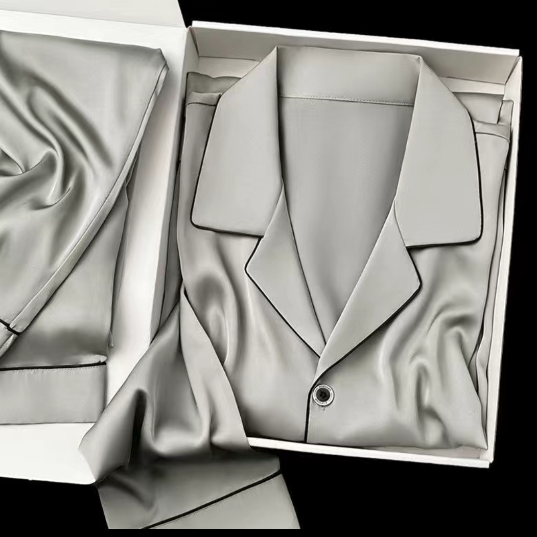 真丝休闲套装清洗